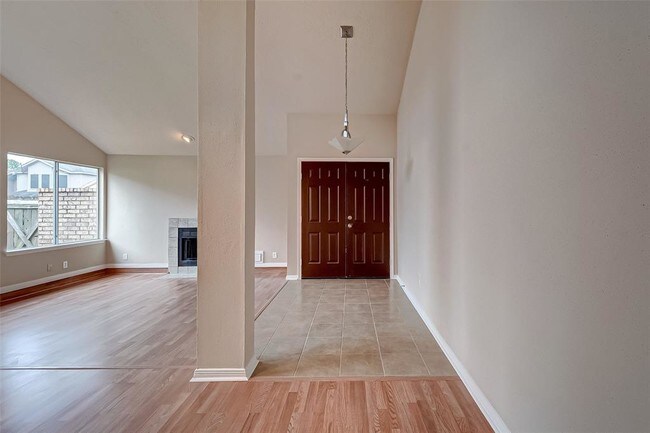 Foto del edificio - 7822 Saintes Cir