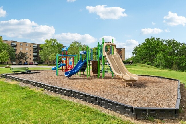 Building Photo - Columbus Park Apartments