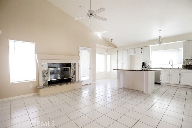 Building Photo - 25406 Blackthorne Dr