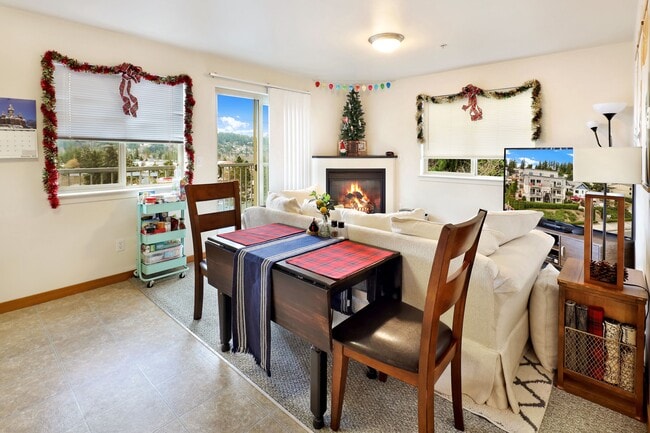 Dining & Living area, 2 bed 2 bath - The Dex