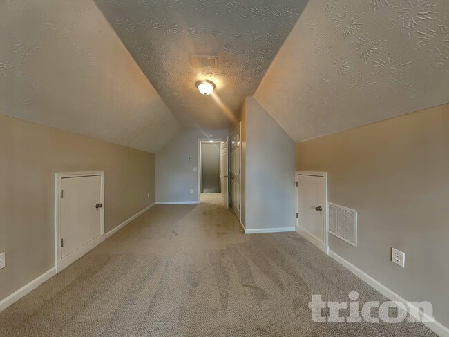 Building Photo - 40 Halley Ct