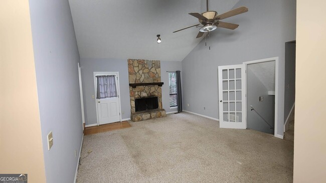 Building Photo - 6694 Live Oak Ln