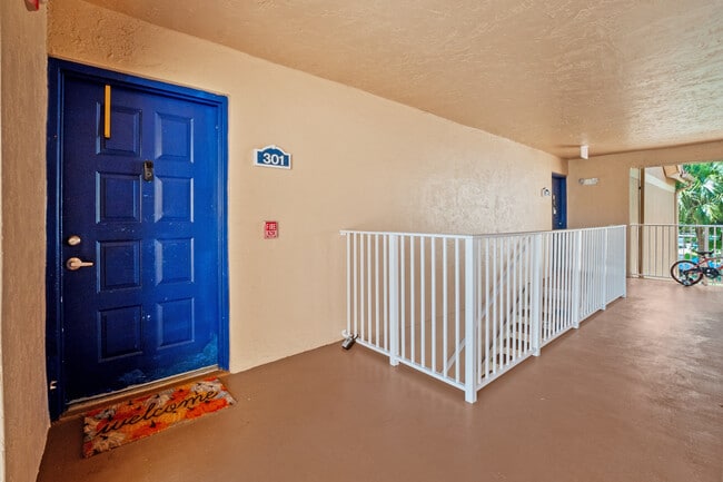 Building Photo - 15770 SW 104th Ter