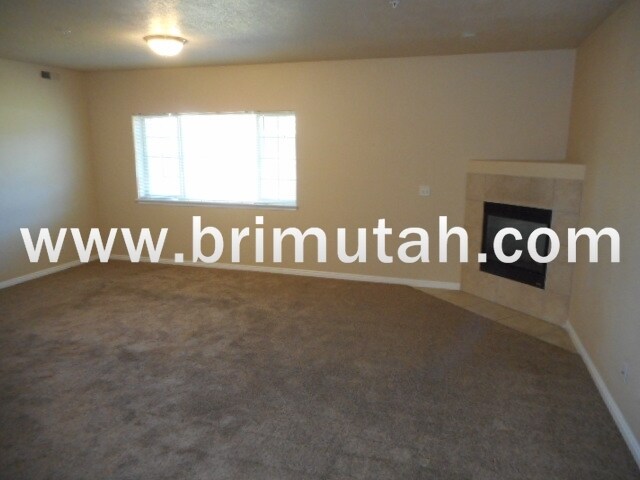 Building Photo - 4985 E Swasont Way