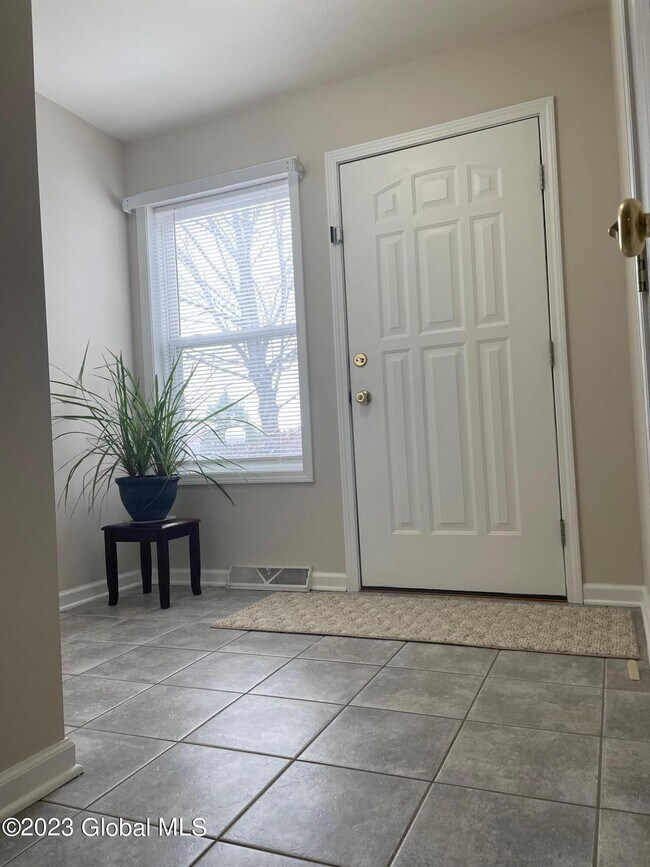 102 Harvard Rd, Watervliet, NY 12189 Townhome Rentals in Watervliet