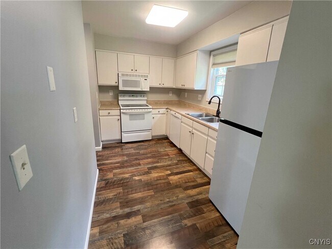 Foto del edificio - 245 Wildwood Ridge