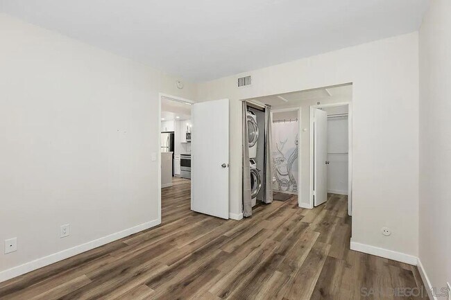 Foto del edificio - 767 Eastshore Terrace