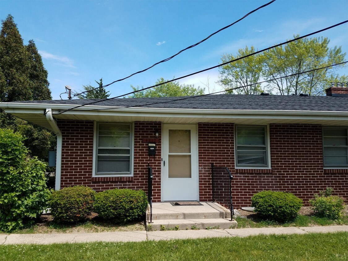 Primary Photo - 4214 Eastridge Dr