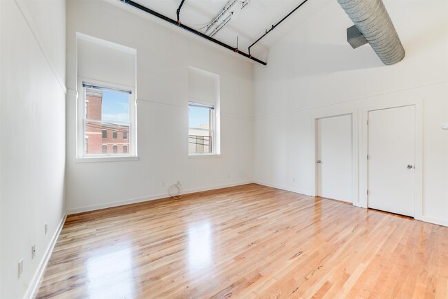 Foto del edificio - 716 Madison St