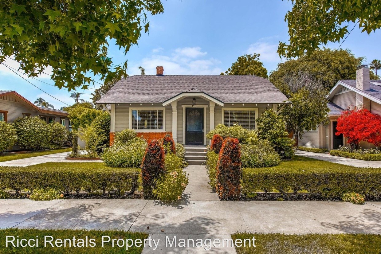 Foto principal - 3 br, 2 bath House - 262 North Cambridge A