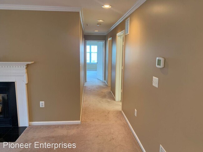 Foto del edificio - 2 br, 2 bath House - 4550 Chaucer Way Unit...