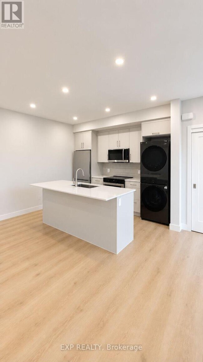 Photo du bâtiment - 1267 Summerville Ave
