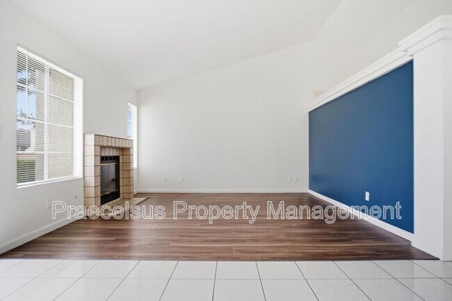 Building Photo - 631 Hampshire Ln