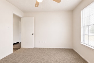 B1_2x1_TRAD_BR.png - Ranch at 1856 Apartments