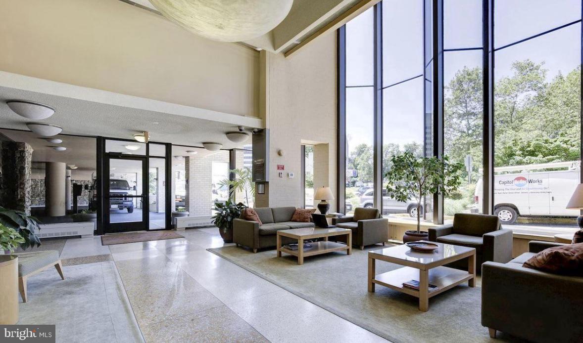 4242 EastWest Hwy Unit 820, Chevy Chase, MD 20815 Condo for Rent in