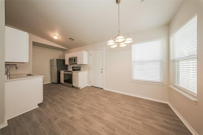 Foto del edificio - 9117 Checkerbloom Dr