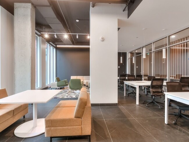 Photo du bâtiment - Erin Condos Apartments