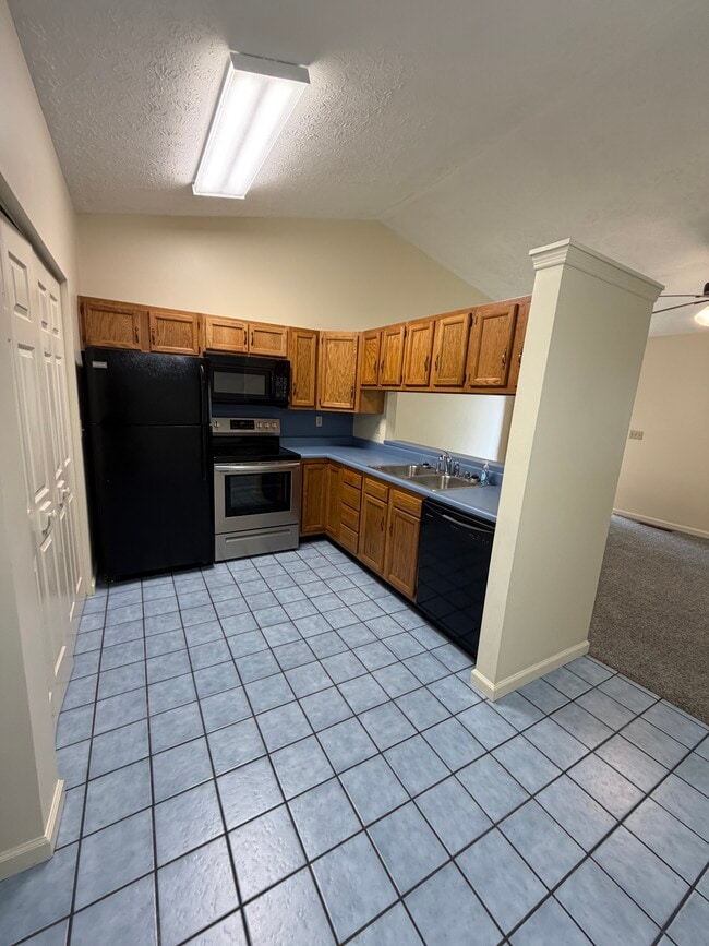 Building Photo - 138 Cypress Dr