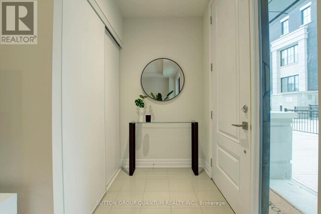 Building Photo - 1190 Cawthra Rd