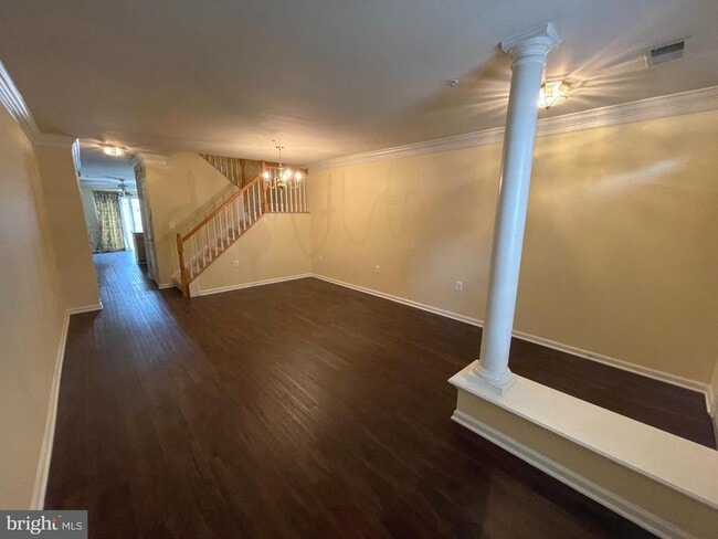 Building Photo - 1306 Roundhouse Ln