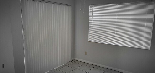Building Photo - 623 N KEENE ROAD APT B
