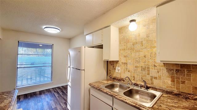 Building Photo - 202 Park Cir