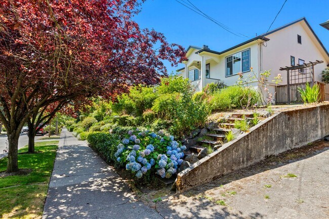 Foto del edificio - 3bd/1.75ba Seattle Home