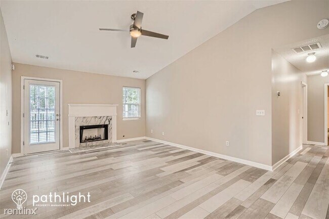 Building Photo - 5 br, 3 bath House - 2735 Fort Apachee Tra...