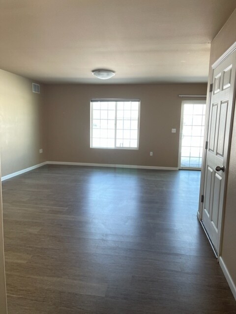 Building Photo - 1603 Bronco Ln