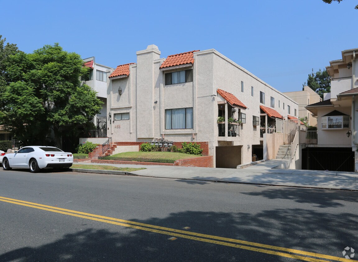Foto principal - 459 W Wilson Ave