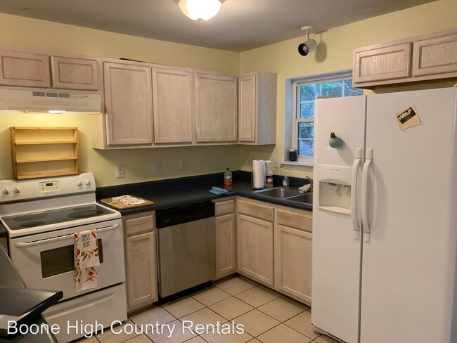 Building Photo - 4 br, 3 bath House - 1313 Poplar Grove Rd