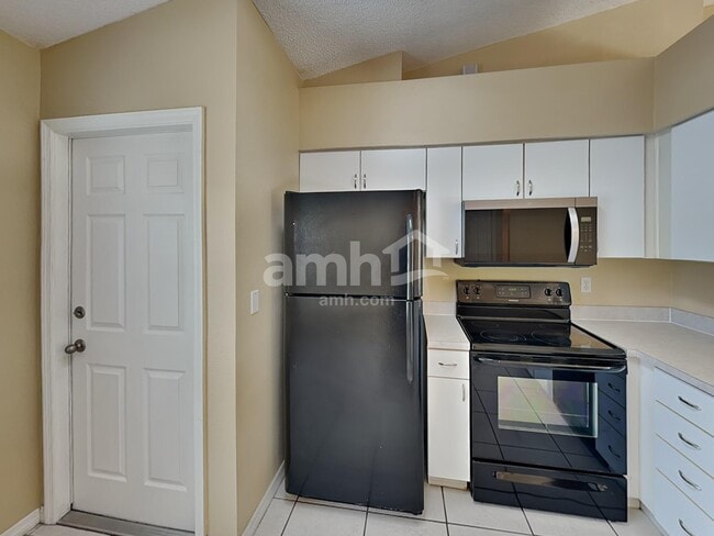 Building Photo - 12301 Woodglen Cir