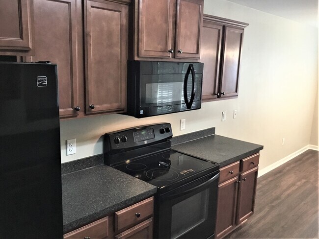 Building Photo - 107 Fontenot Dr