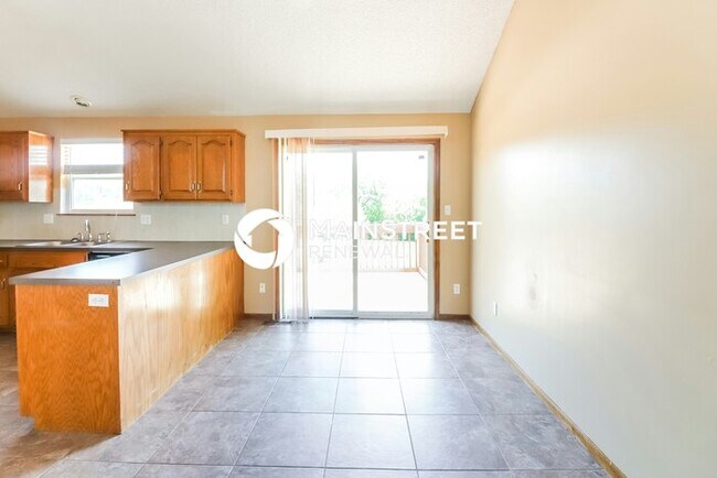 Foto del edificio - 3 Bedroom Pet-Friendly Home in Independenc...
