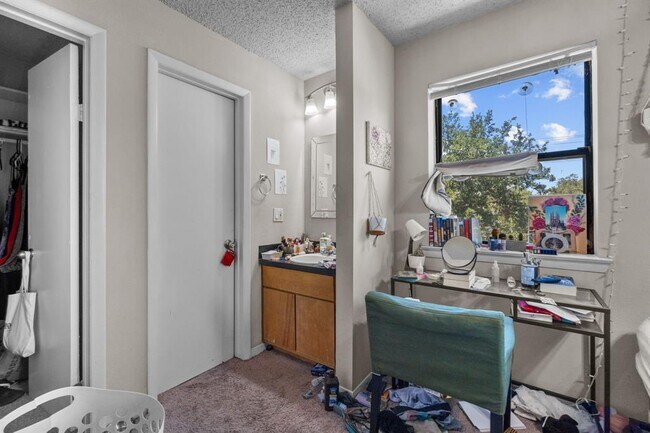 Foto del edificio - 2510 San Gabriel St