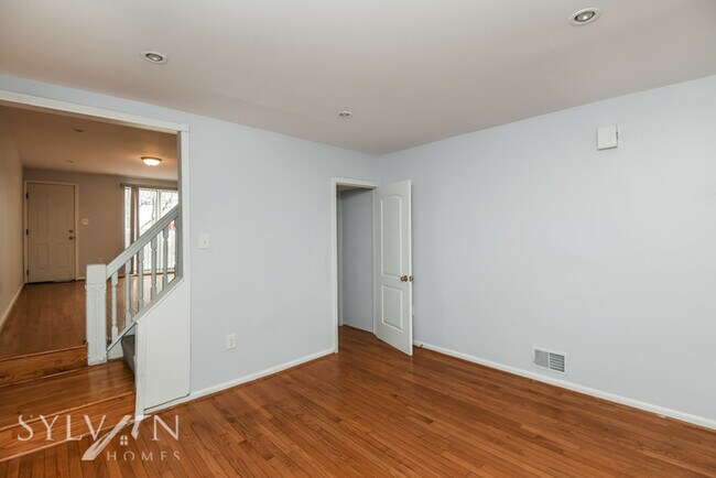 Foto del edificio - Prepare to fall in love with this 3 bedroo...