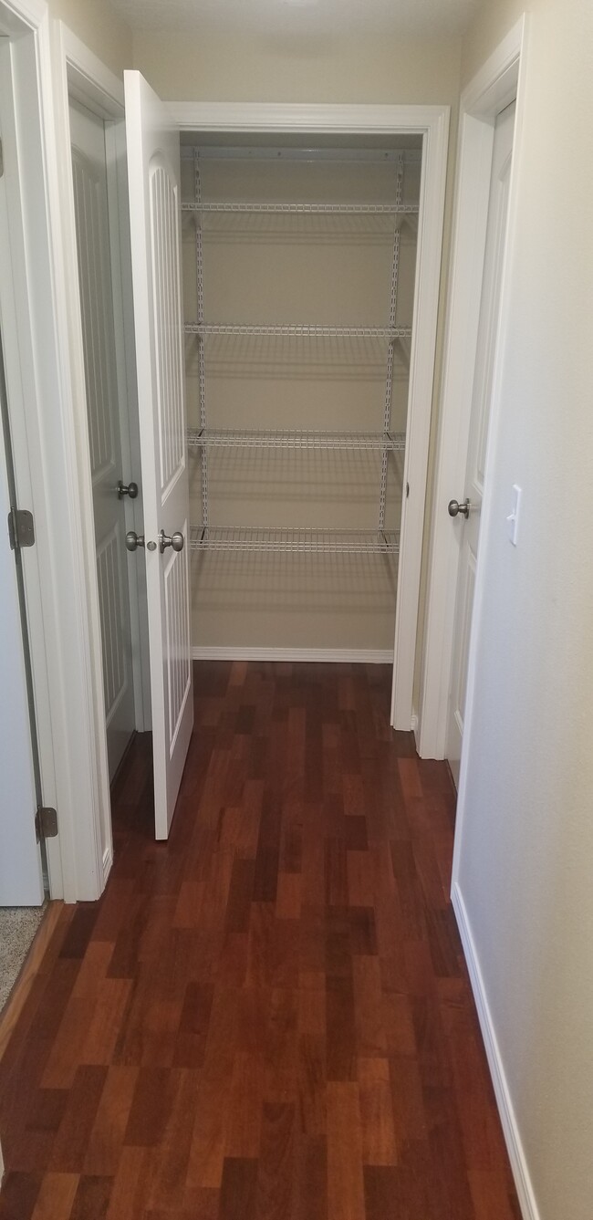Hallway Storage - 3839 W Prairie Ave