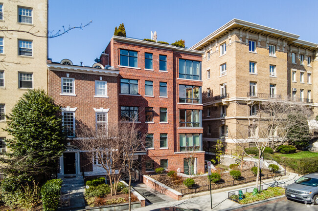 Building Photo - The Calistoga Condominium