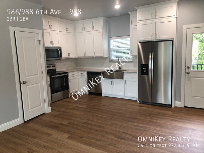 Foto del edificio - 986/988 6th Ave-988