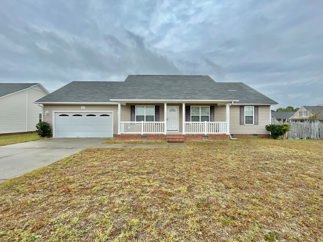 Foto principal - 3 Bed, 2 Bath Nest Near Cape Fear Valley