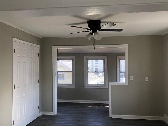 Foto del edificio - 2920 E Cold Spring Ln