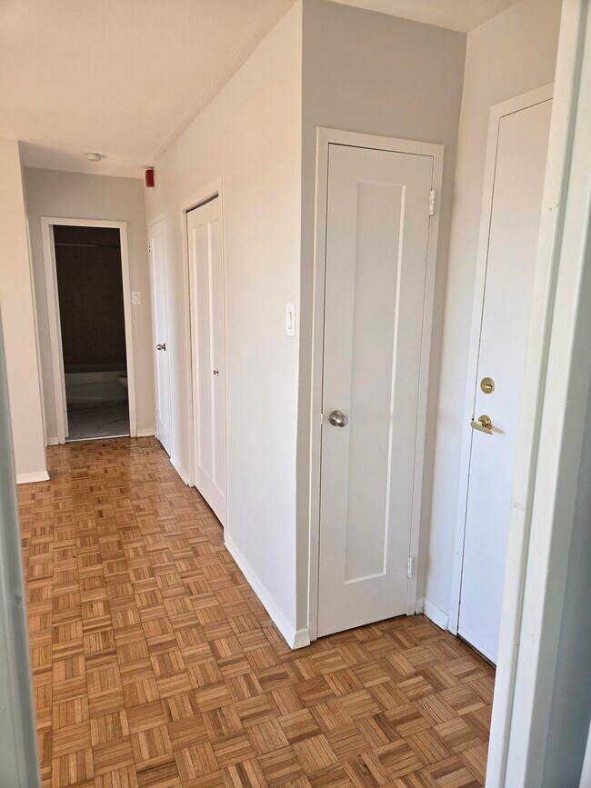 Photo du bâtiment - 2600 Finch