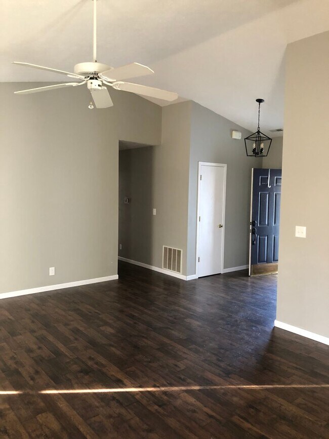 Photo - BROOKFIELD HEIGHTS House