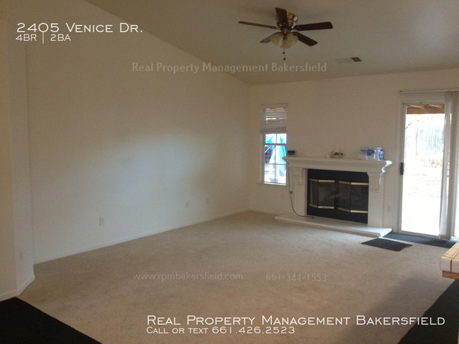 Building Photo - 2405 Venice Drive