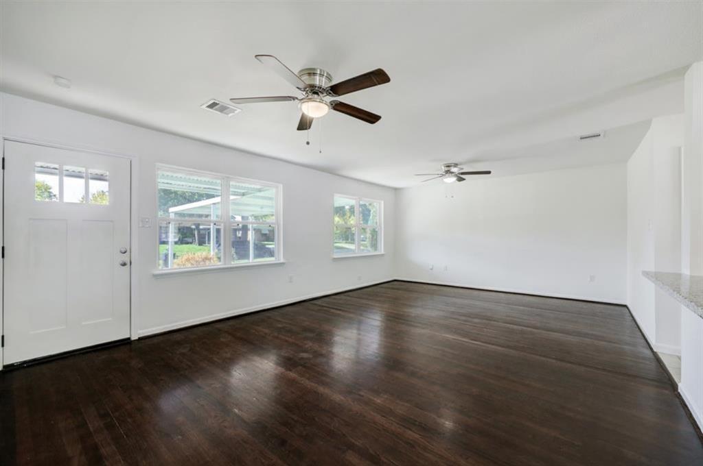 Building Photo - 2534 Roy Cir