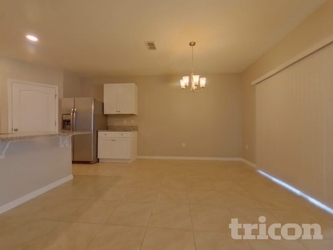 Building Photo - 2531 Newmark Dr