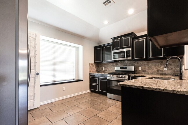 Foto del edificio - Lakeside Retreat - Newly Remodeled 3-Bedro...