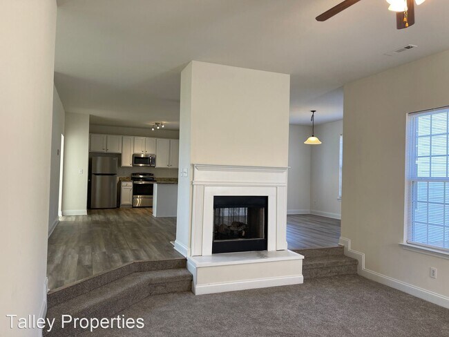 Building Photo - 4 br, 2.5 bath House - 10337 Montrose Drive