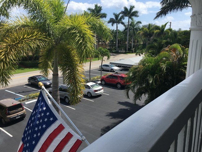 Foto del edificio - 169  Atlantis Boulevard 304 Atlantis FL 33462