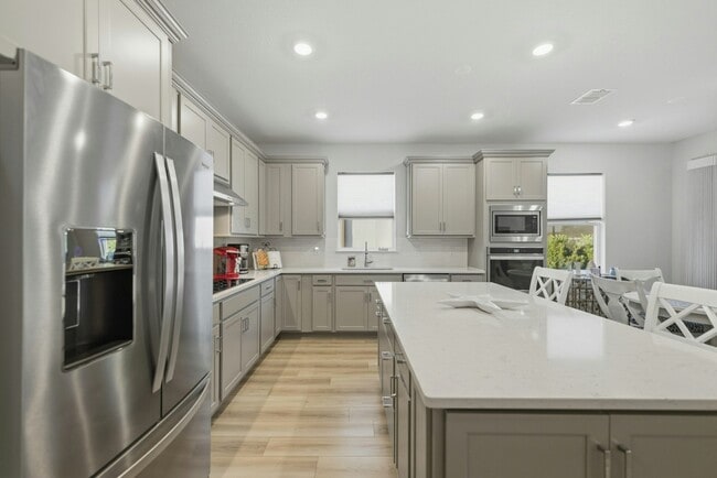 Building Photo - 5584 SW 85th Ave Rd